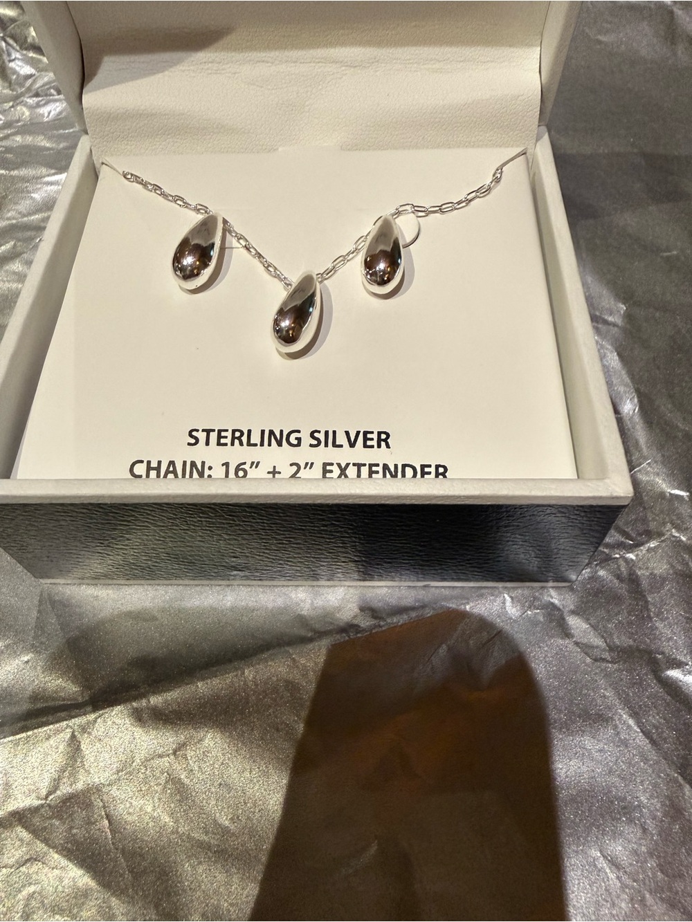 NWT Macy's Sterling Silver 3-Teardrop Necklace & Matching Drop Earrings Set
